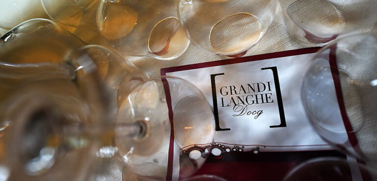 Grandi Langhe DOCG: palcoscenico internazionale dei vini piemontesi