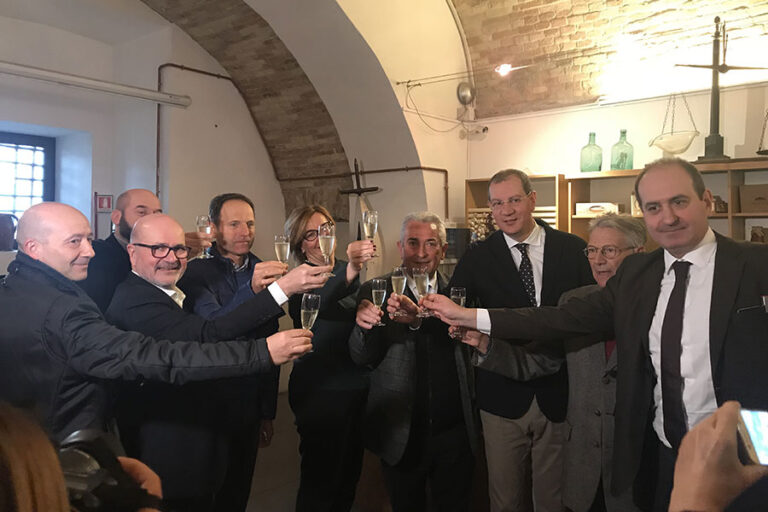 Vino, in Abruzzo 13 cantine danno vita a VIN.CO per valorizzare le bollicine autoctone