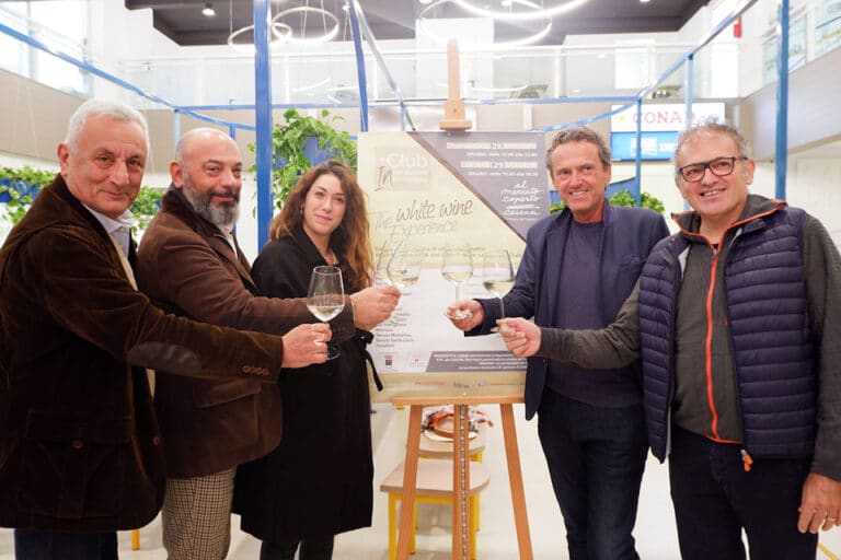 The White Wine Experience al Mercato Coperto