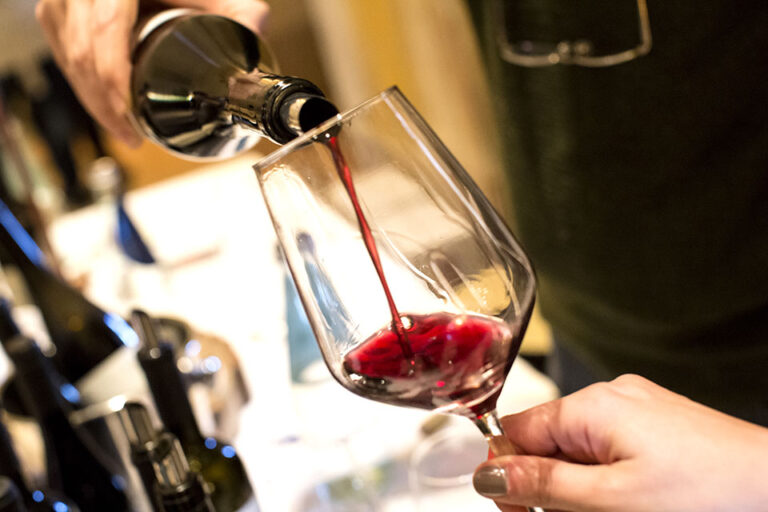 A VinNatur Roma spazio a vino e cibo di qualità