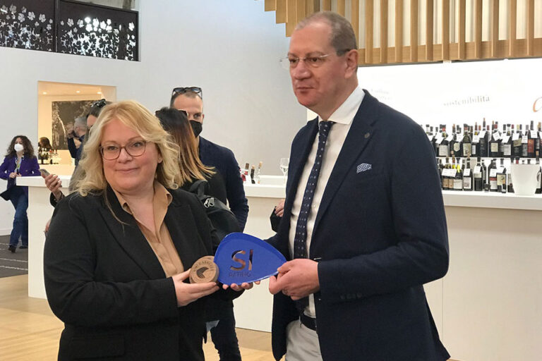 Il Consorzio Tutela Vini d’Abruzzo ottiene la certificazione di sostenibilità integrata “Si Rating”
