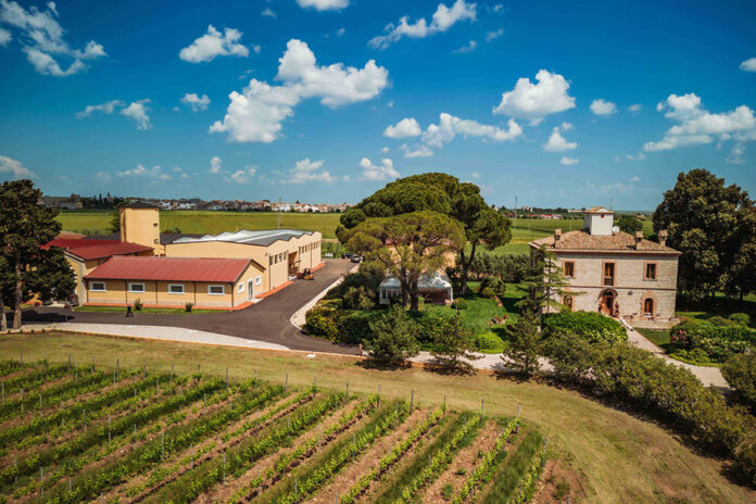 esterno cantina tenuta re manfredi