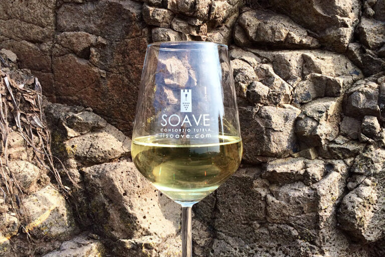 Tre Bicchieri Soave