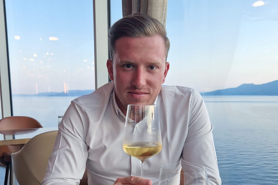 Eros Teboni nuovo brand ambassador delle bollicine di Bacio della Luna