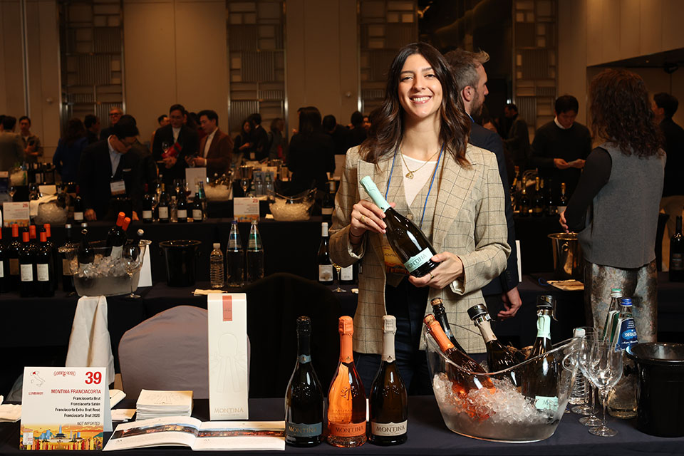 Montina Franciacorta a Seoul per Gambero rosso international.JPG