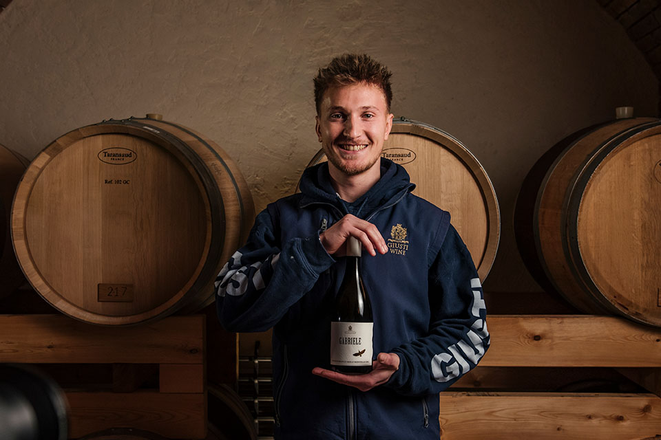 Gabriele Zanatta con il Gabriele Manzoni Bianco Asolo Montello Doc